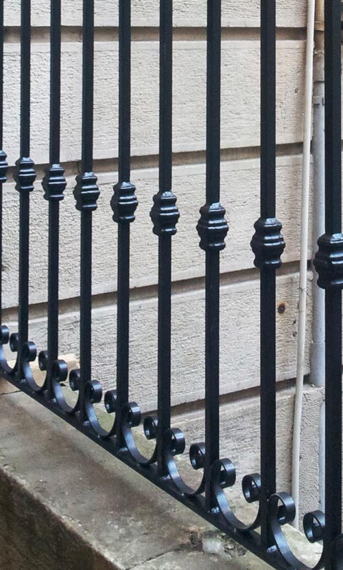pensilina ferro e policarbonato